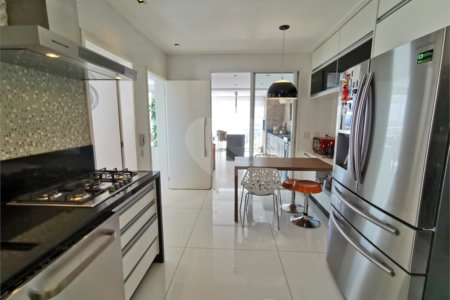 Apartamento à venda com 3 suítes em Jardim Monte Kemel, São Paulo, SP
