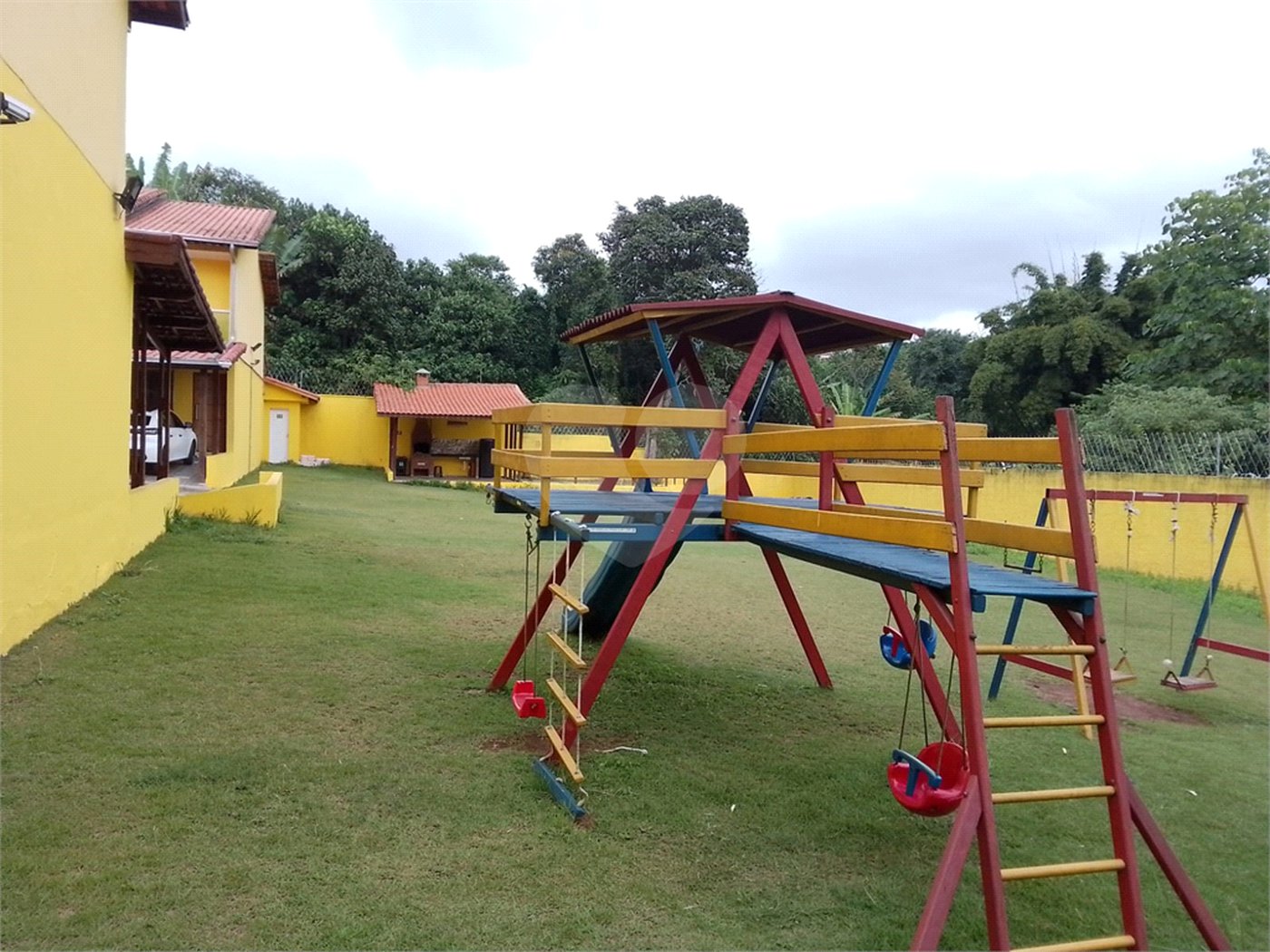 Casa à venda com 2 quartos no condomínio Residencial Armênia, Ferraz de Vasconcelos - SP