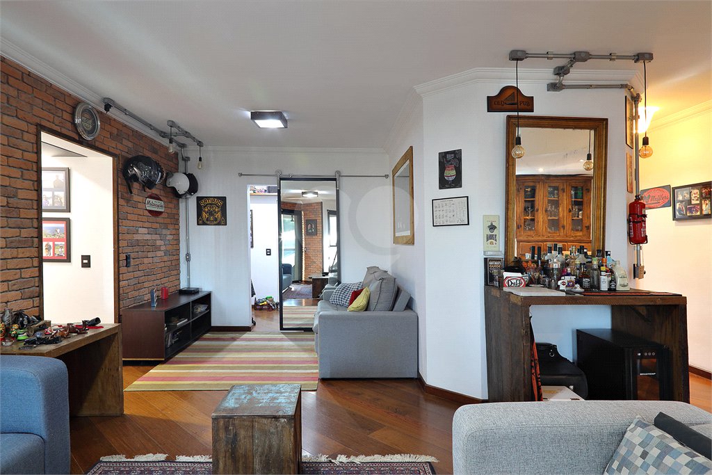 Apartamento à venda com 3 quartos, sendo 1 suíte,  em Brooklin Paulista, São Paulo, SP