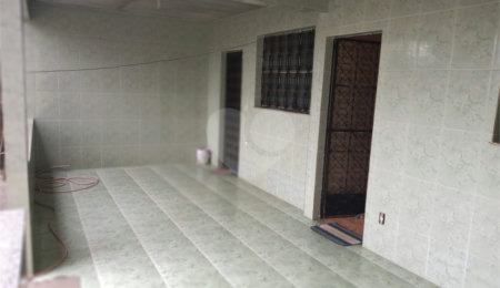 Casa à venda com 3 quartos em Campo Grande, Rio de Janeiro, RJ