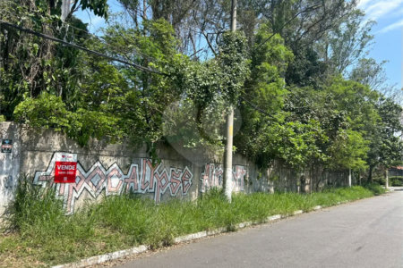 Terreno à venda em Interlagos, São Paulo, SP
