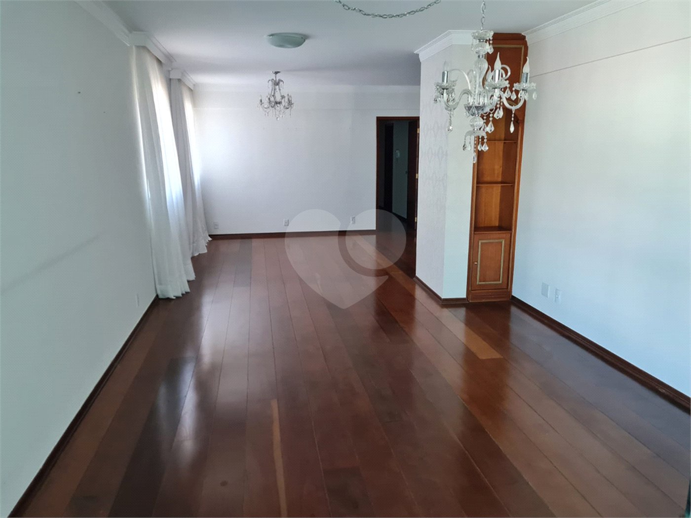 Apartamento à venda com 3 quartos, sendo 1 suíte,  em Vila Angeli, Valinhos, SP