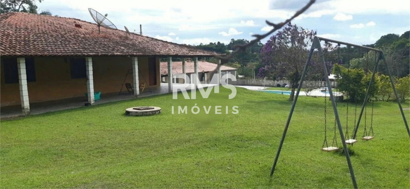 Chácara à venda com 3 quartos, sendo 1 suíte,  em Cristal, Mairinque, SP