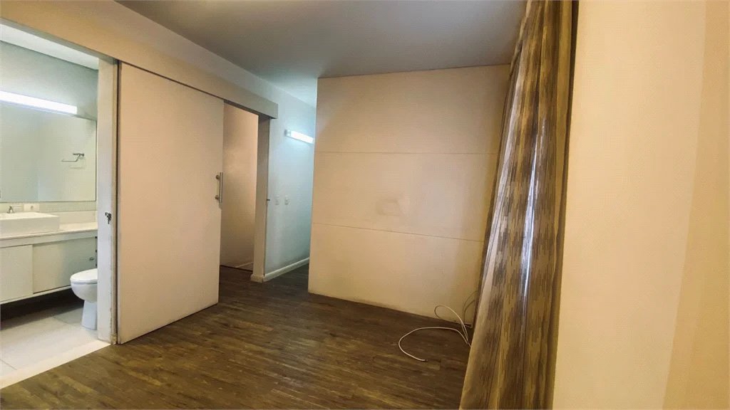Casa à venda com 3 suítes no condomínio Vilas 2, São Paulo - SP