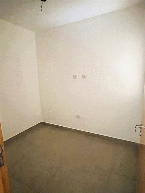 Sobrado à venda com 3 quartos, sendo 1 suíte,  em Vila Tiradentes, São Paulo, SP