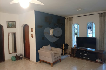 Casa à venda com 3 quartos, sendo 1 suíte, em Parque Vitória, São Paulo, SP