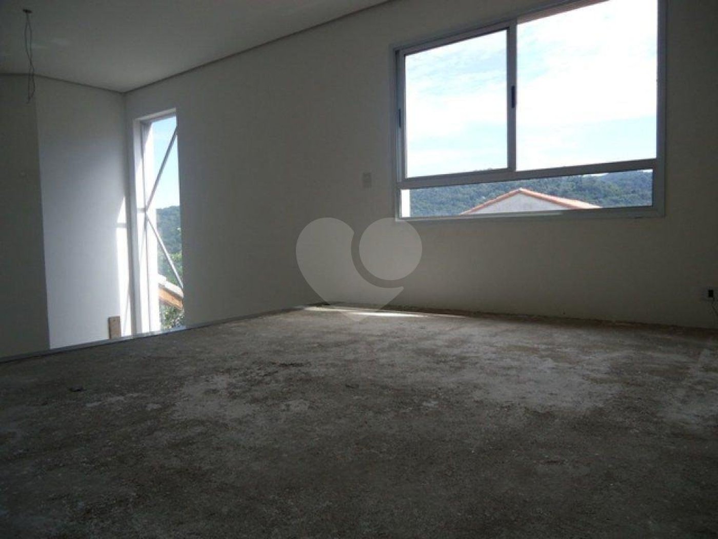 Sobrado à venda com 3 quartos, sendo 1 suíte, em Vila Irmãos Arnoni, São Paulo, SP