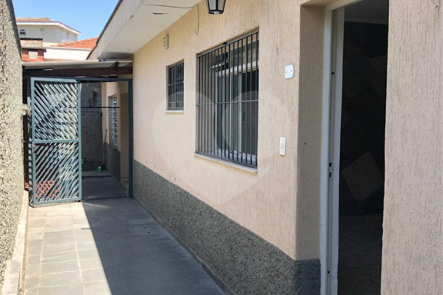 Casa à venda com 4 quartos, sendo 1 suíte, em Parada Inglesa, São Paulo, SP