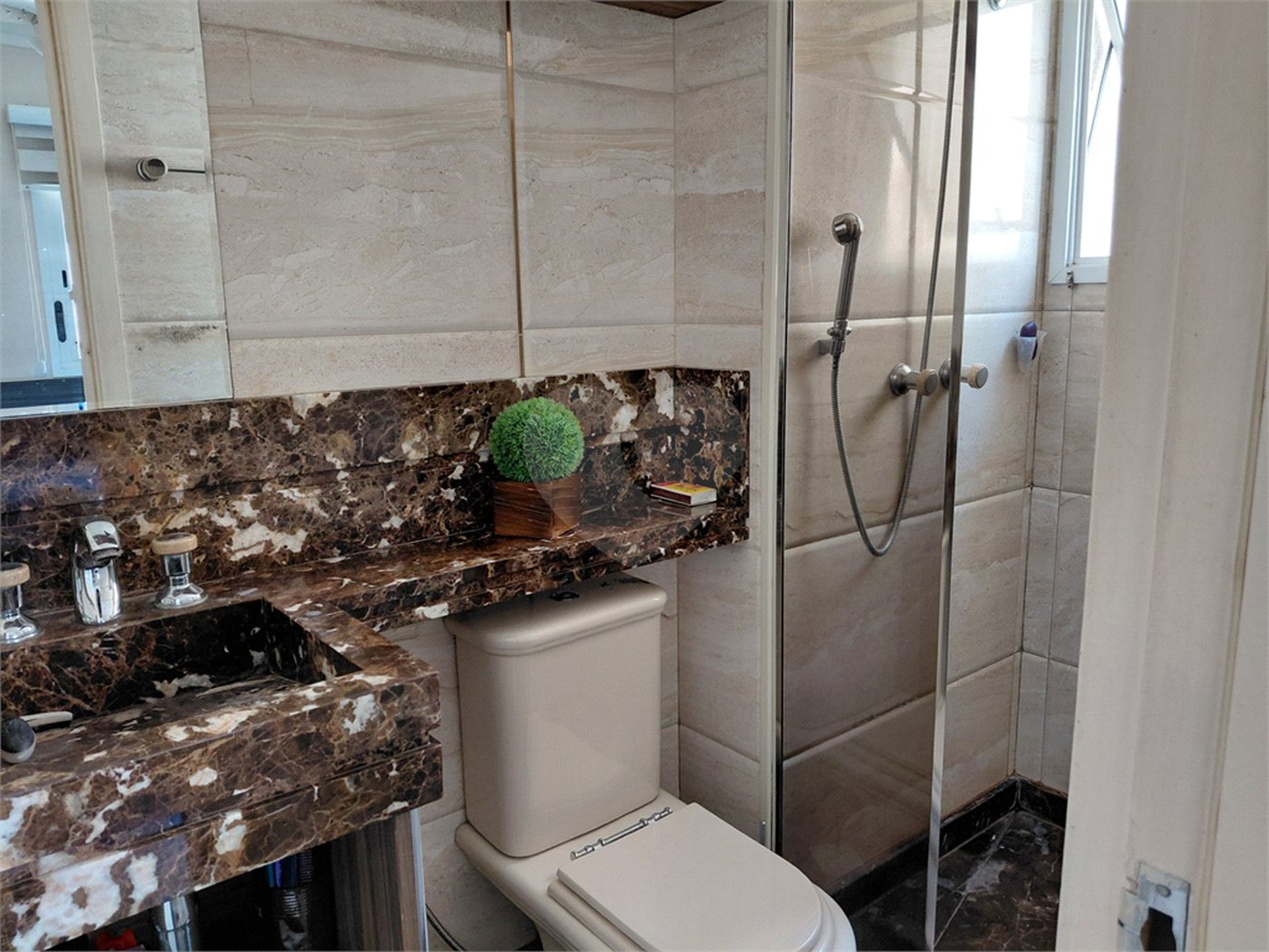 Apartamento para alugar com 4 quartos, sendo 3 suítes,  em Vila Leopoldina, São Paulo, SP