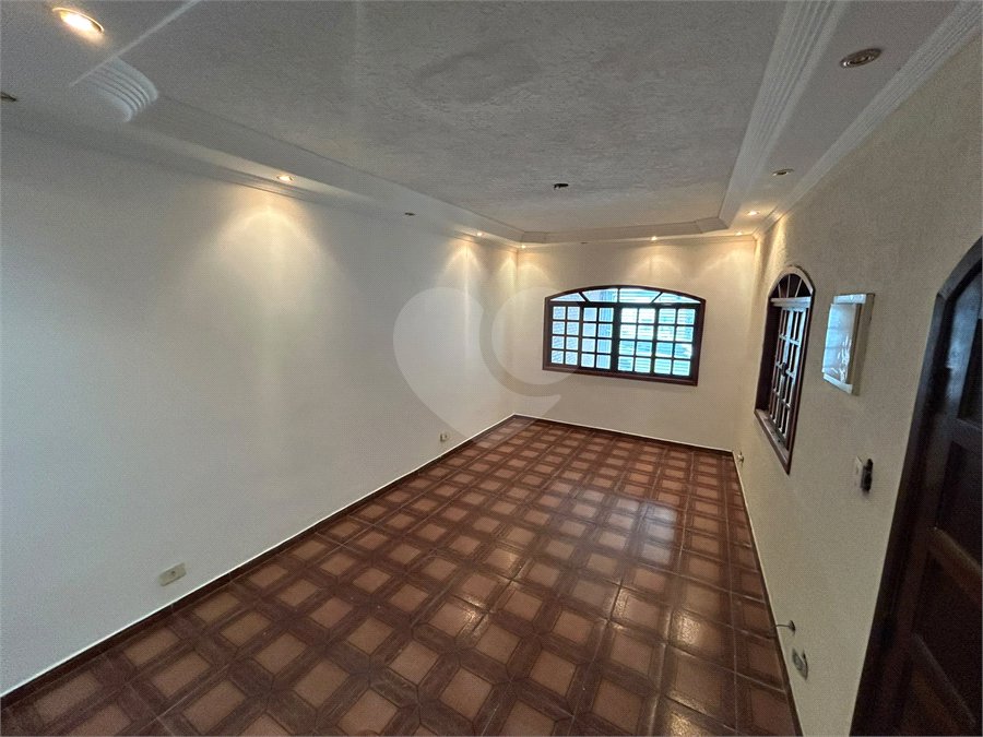 Sobrado à venda com 4 quartos, sendo 2 suítes, em Limão, São Paulo, SP