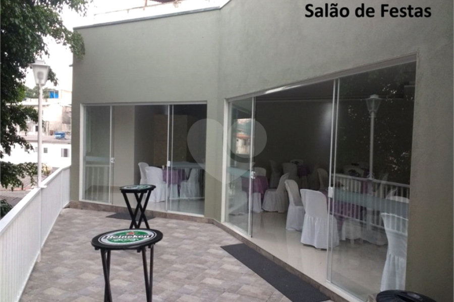 Casa à venda com 3 quartos, sendo 1 suíte,  no condomínio Village St. Louis, São Paulo - SP