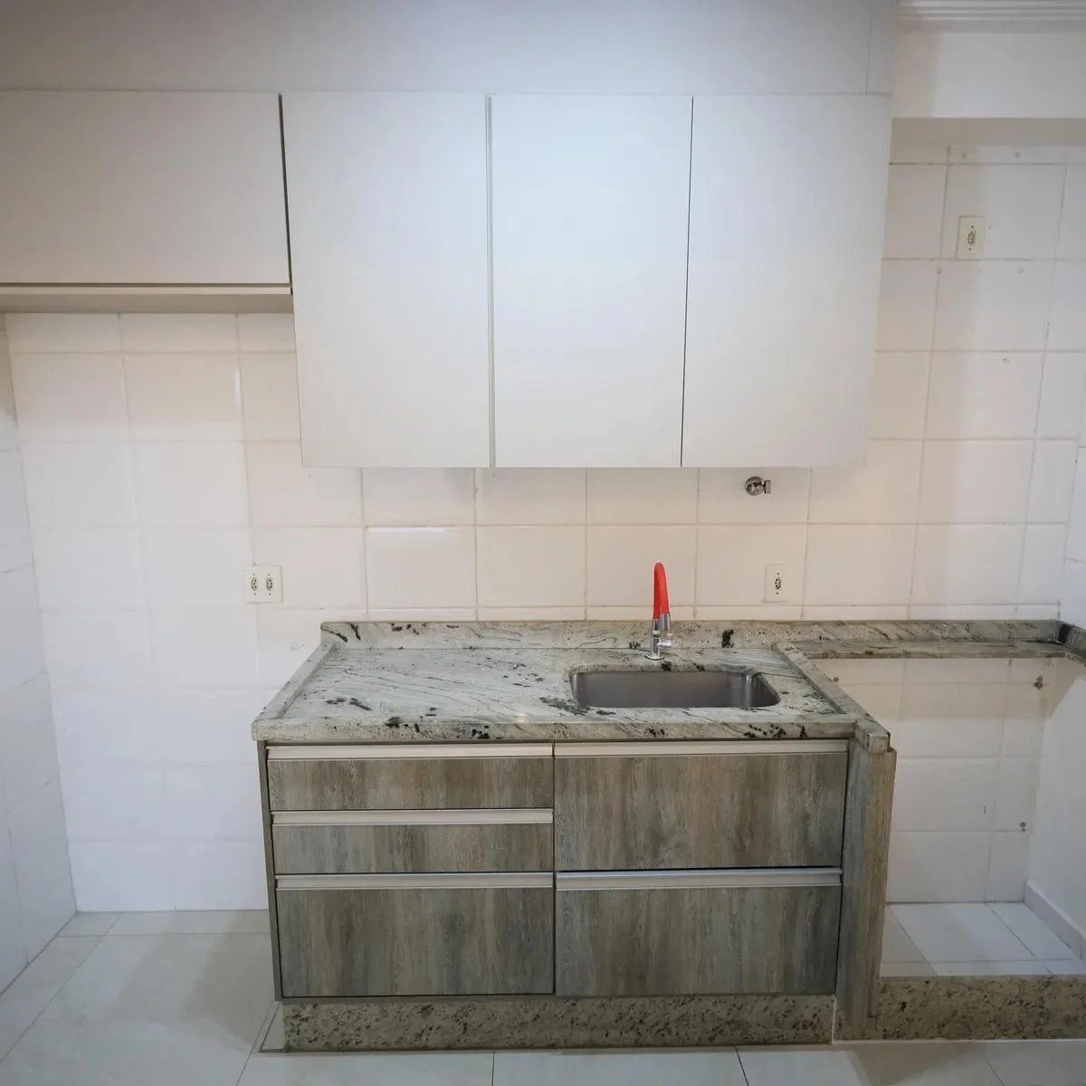 Apartamento à venda com 3 quartos, sendo 1 suíte, em Cidade São Francisco, São Paulo - SP