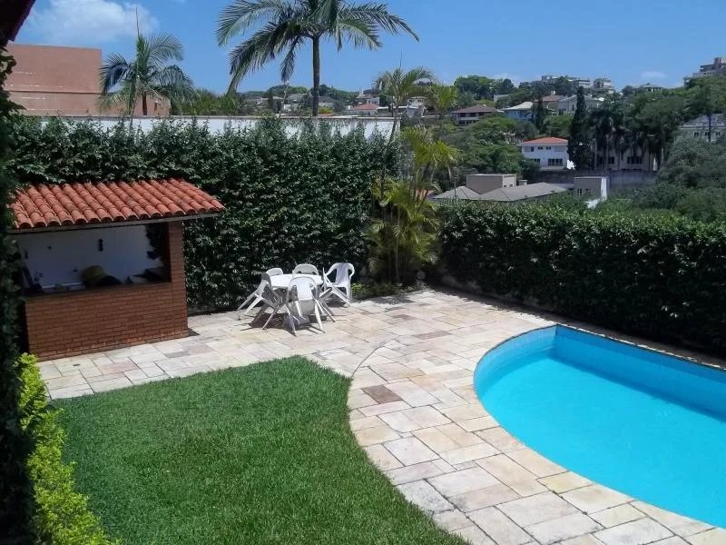 Casa à venda com 4 suítes em Jardim Guedala, São Paulo, SP