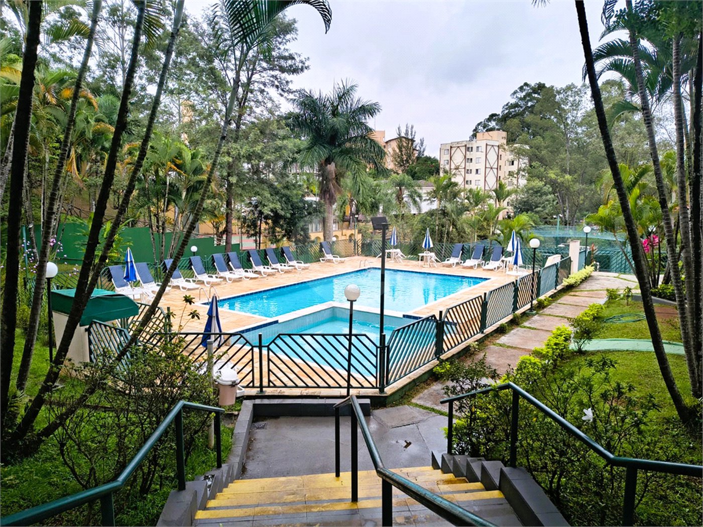 Casa à venda com 3 quartos, sendo 1 suíte, no condomínio Vila Panamericana, São Paulo - SP