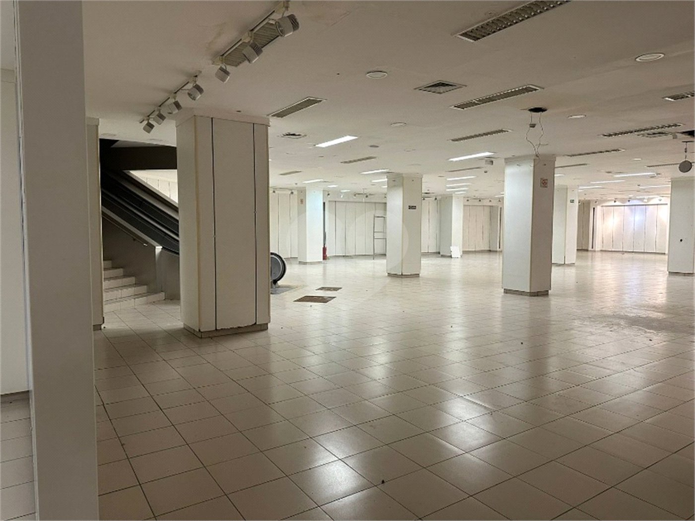 Loja à venda ou para alugar no Centro, São Paulo, SP