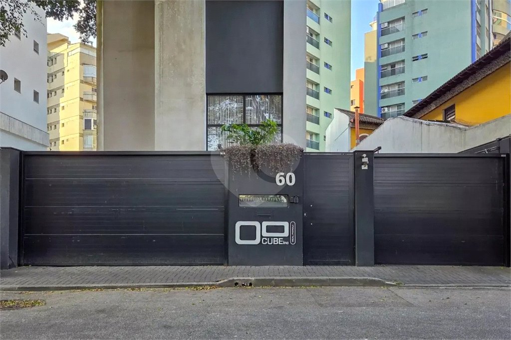 Casa à venda com 2 quartos, sendo 1 suíte,  no condomínio Cube Real Parque, São Paulo - SP