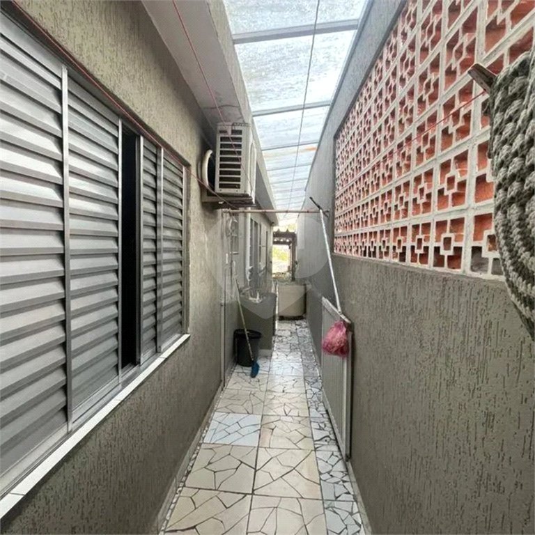 Casa à venda com 2 quartos, sendo 1 suíte, em Parque Maria Domitila, São Paulo, SP