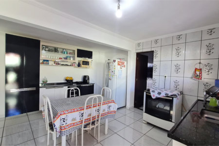 Casa à venda com 5 quartos em Ivoturucaia, Jundiaí, SP