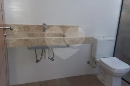 Casa à venda com 3 suítes no condomínio Reserva Real, Paulínia - SP