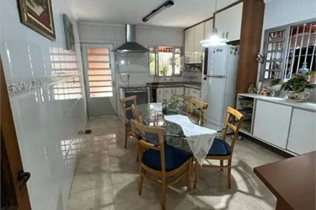 Sobrado à venda com 4 quartos, sendo 1 suíte, em Ipiranga, São Paulo, SP