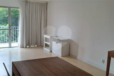Apartamento à venda com 3 quartos, sendo 1 suíte, em Vila Paulicéia, São Paulo, SP