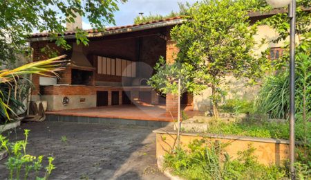 Casa à venda ou para alugar com 4 quartos, sendo 1 suíte, em Tremembé, São Paulo, SP