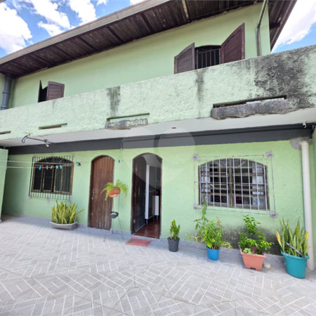 Casa à venda com 3 quartos, sendo 1 suíte,  em Ferreira, São Paulo, SP