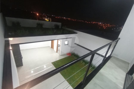 Casa à venda com 3 quartos, sendo 2 suítes, no condomínio Vila Rica, Indaiatuba - SP
