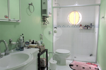 Sobrado à venda com 4 quartos, sendo 2 suítes, em Santo Amaro, São Paulo, SP