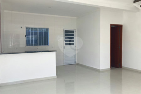 Casa à venda com 2 suítes no condomínio Villagio, Mogi das Cruzes - SP