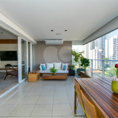 Apartamento à venda com 2 suítes em Brooklin, São Paulo, SP