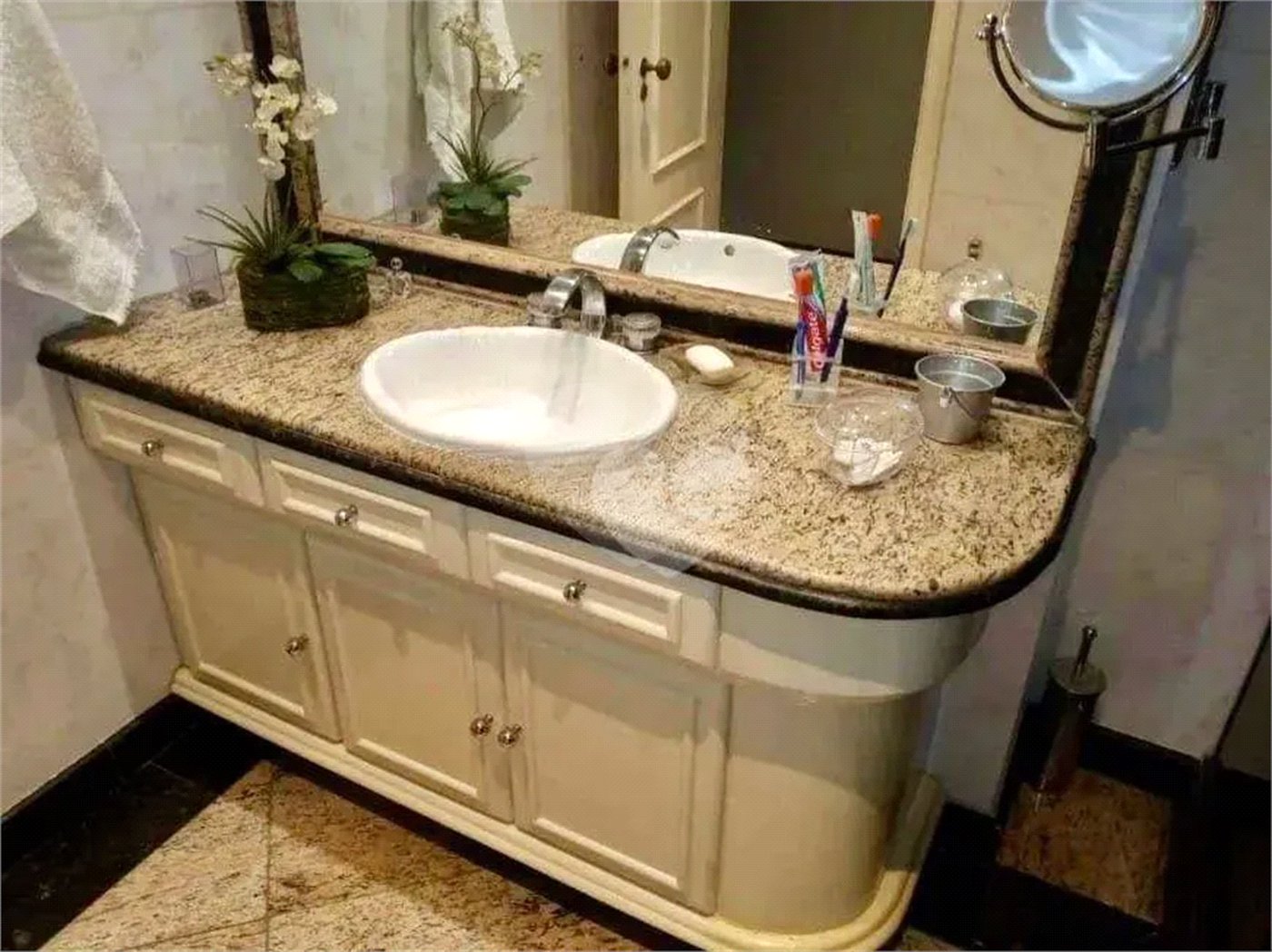 Apartamento à venda com 4 quartos, sendo 1 suíte,  em Copacabana, Rio de Janeiro, RJ