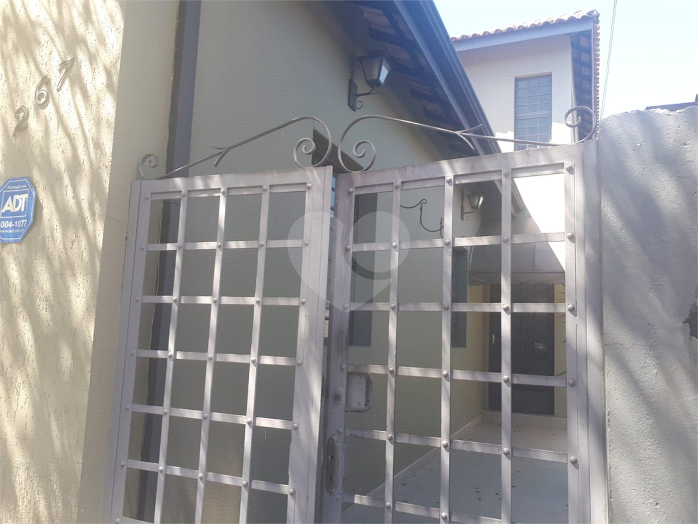 Casa à venda ou para alugar com 3 quartos, sendo 2 suítes,  no Centro, Vinhedo, SP
