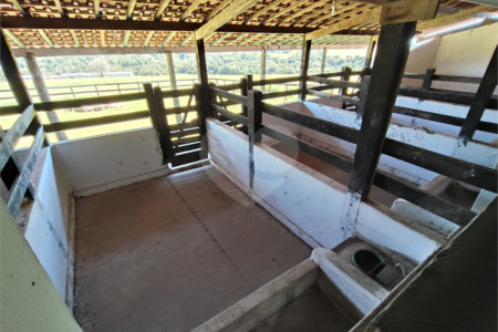 Fazenda para alugar com 3 quartos em Vila Santana, Itapetininga, SP