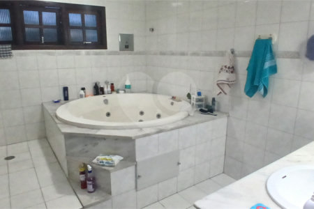 Sobrado à venda com 3 suítes em Nova Petrópolis, São Bernardo do Campo, SP