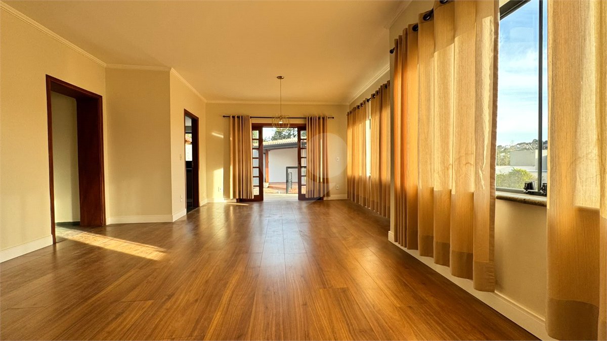 Casa à venda ou para alugar com 3 quartos, sendo 1 suíte, em Jardim Paulista, Atibaia, SP