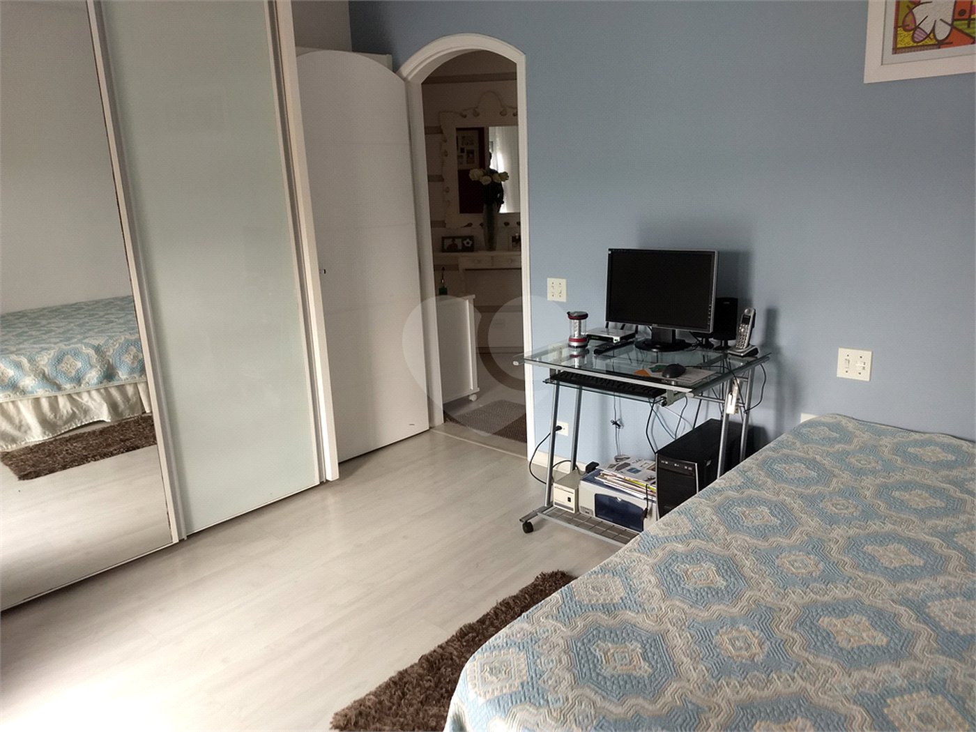Casa Térrea à venda ou para alugar com 4 suítes em Horto, São Paulo, SP