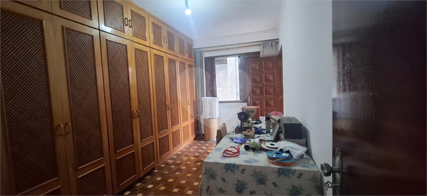 Casa à venda com 4 quartos, sendo 3 suítes, no Brasilândia, São Paulo, SP