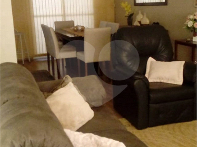 Casa à venda com 5 quartos, sendo 4 suítes,  no condomínio Village St. Louis, São Paulo - SP