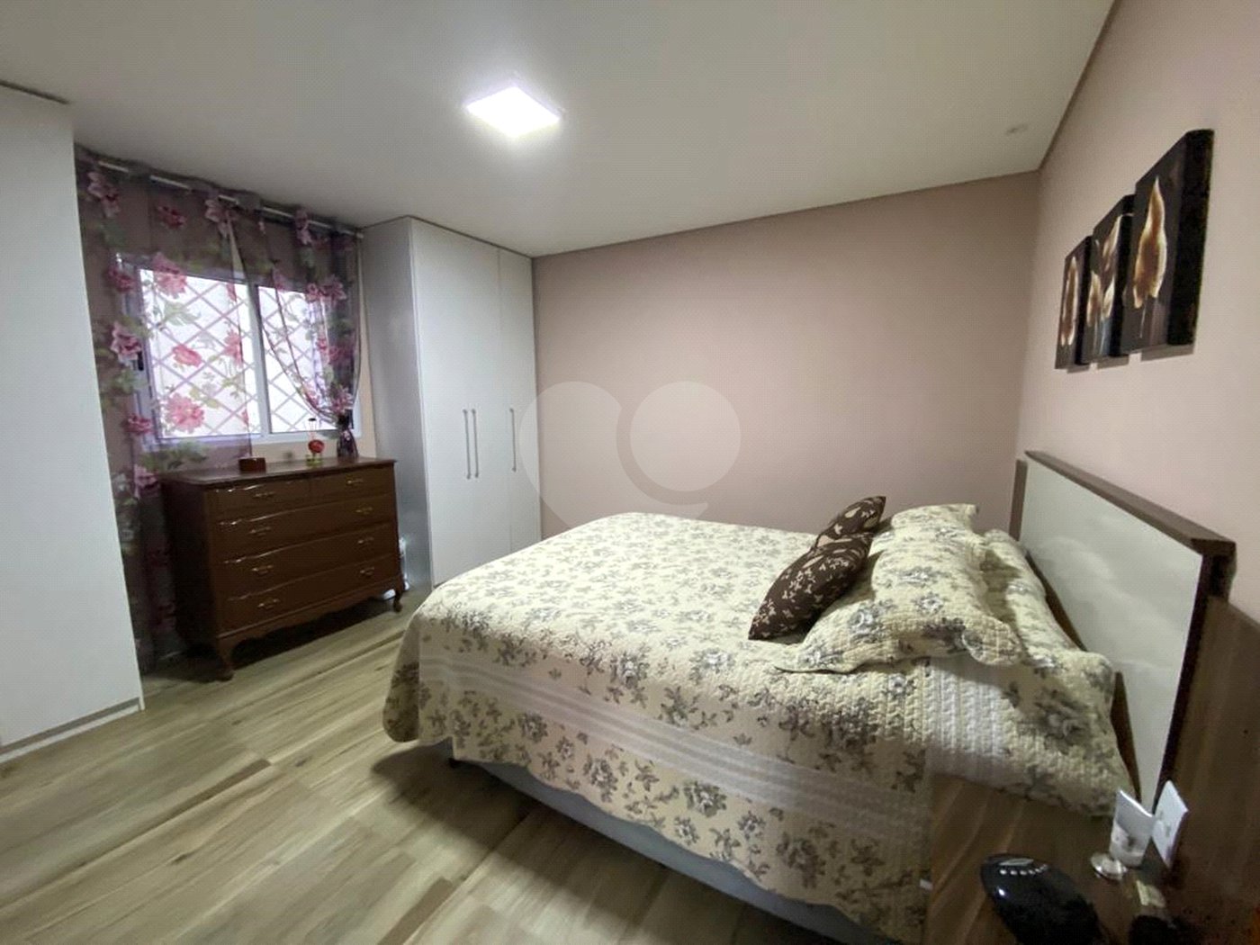 Sobrado à venda com 2 quartos, sendo 1 suíte, em Horto, São Paulo, SP