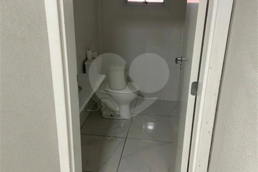 Casa à venda ou para alugar com 2 quartos no condomínio Esmeraldino, São Paulo - SP