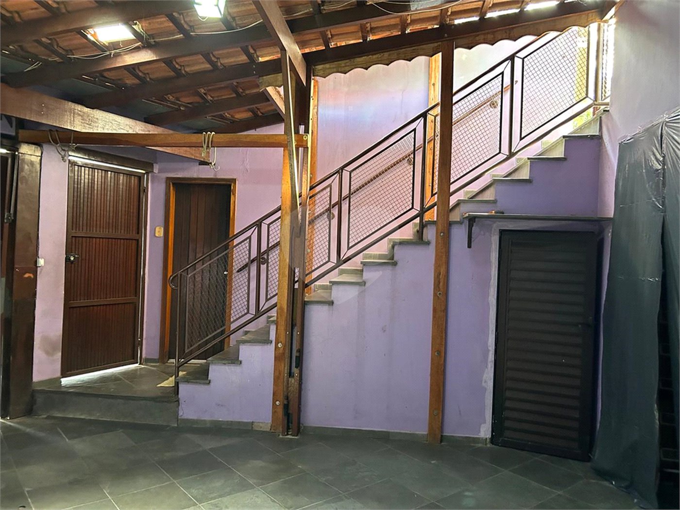 Sobrado à venda com 5 quartos, sendo 1 suíte, em Jardim Marisa, São Paulo, SP