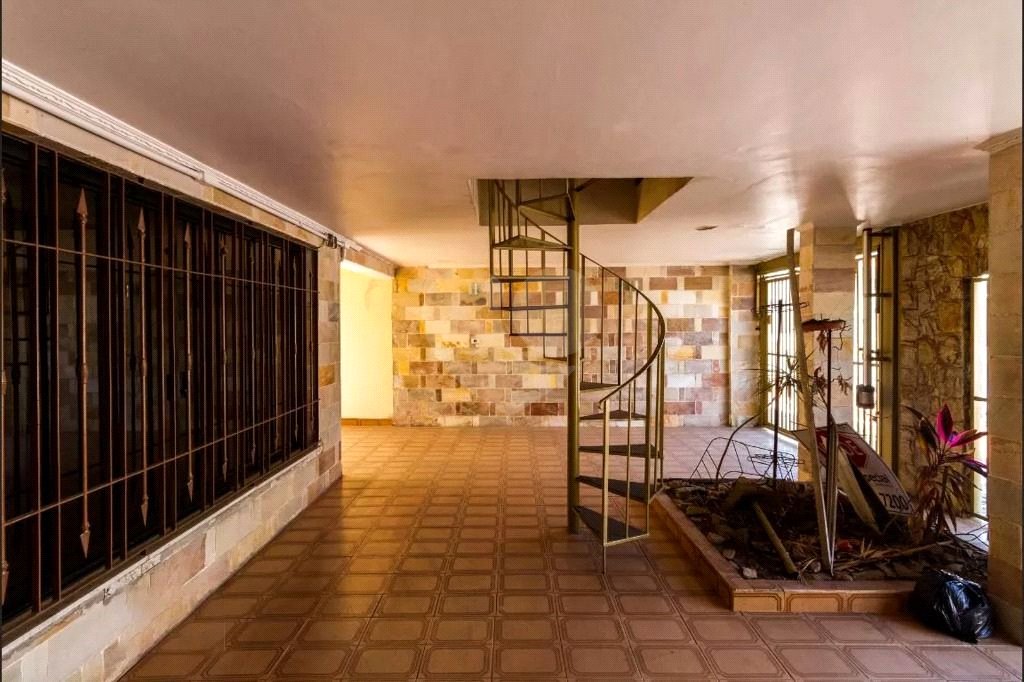 Sobrado à venda com 3 quartos em Vila Carrão, São Paulo, SP