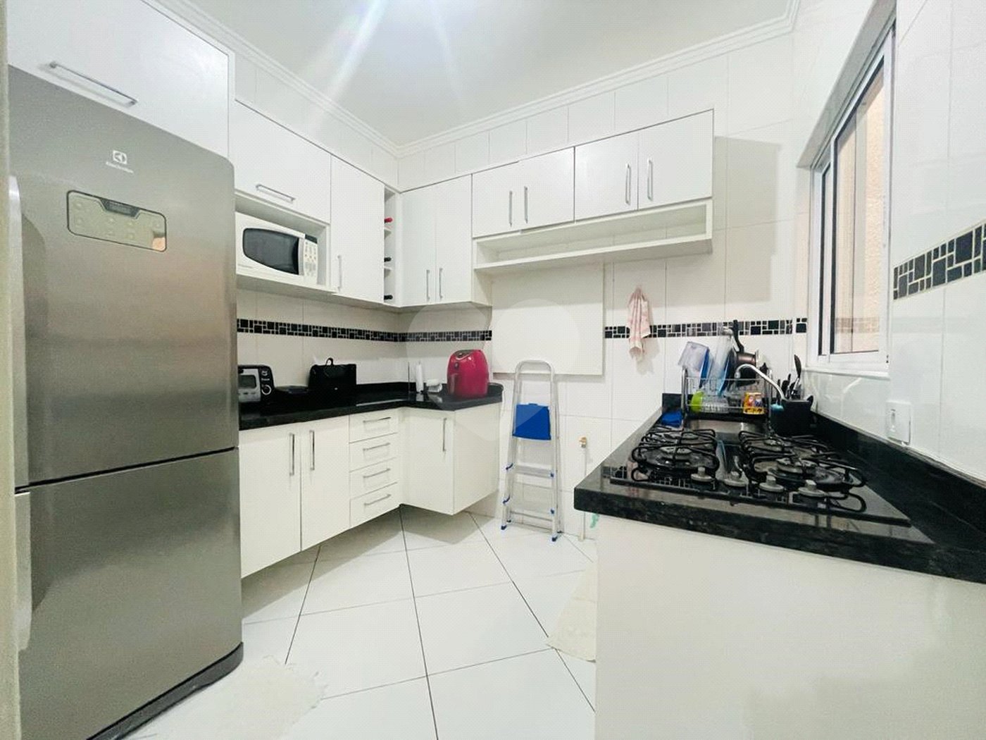 Casa à venda com 3 quartos, sendo 1 suíte,  no condomínio Rafaela I, São Paulo - SP