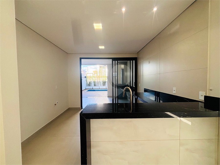 Casa à venda com 3 suítes no condomínio Residencial Chácara Ondina, Sorocaba - SP