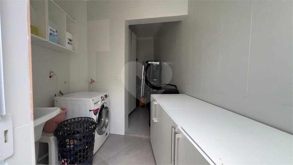 Casa à venda com 3 quartos, sendo 1 suíte,  no condomínio Jardim das Flores, Sorocaba - SP