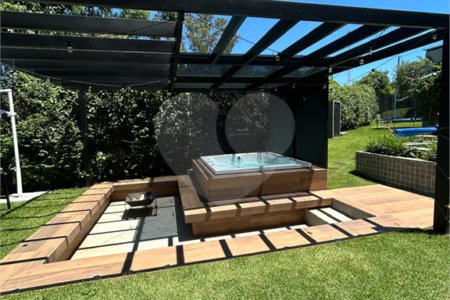 Belíssima Casa à venda com 453m², 4 suítes e 5 vagas de garagem em Atibaia!!!!
