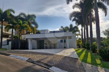 Casa à venda ou para alugar com 5 quartos, sendo 4 suítes, no condomínio Shamballa II, Atibaia - SP