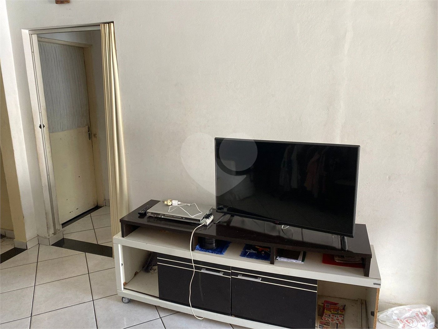 Casa Térrea à venda com 2 quartos em Vila Acoreana, Poá, SP
