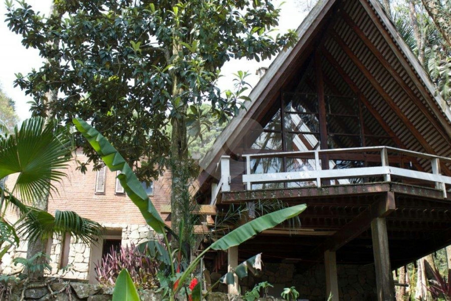 Casa à venda com 5 quartos, sendo 1 suíte, em Tucuruvi, São Paulo, SP
